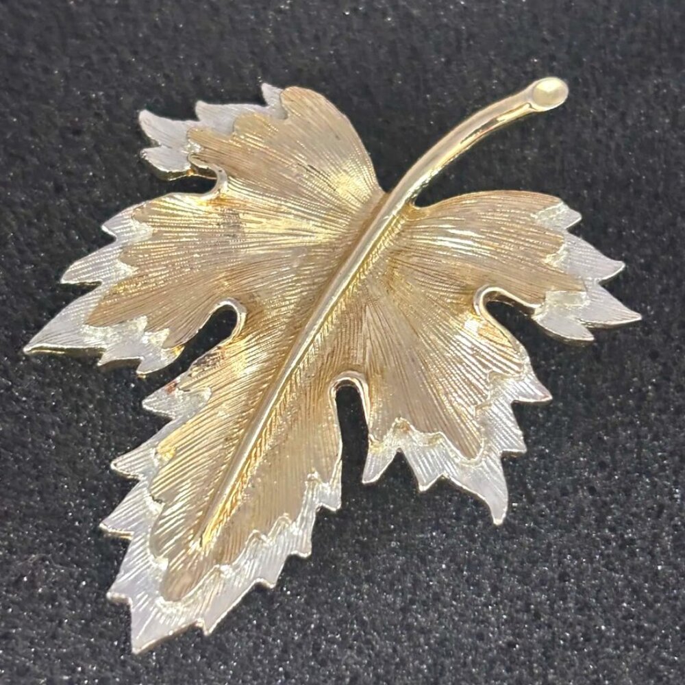 Sarah Coventry Vintage Maple Leaf Brooch Silver & Gold Tone